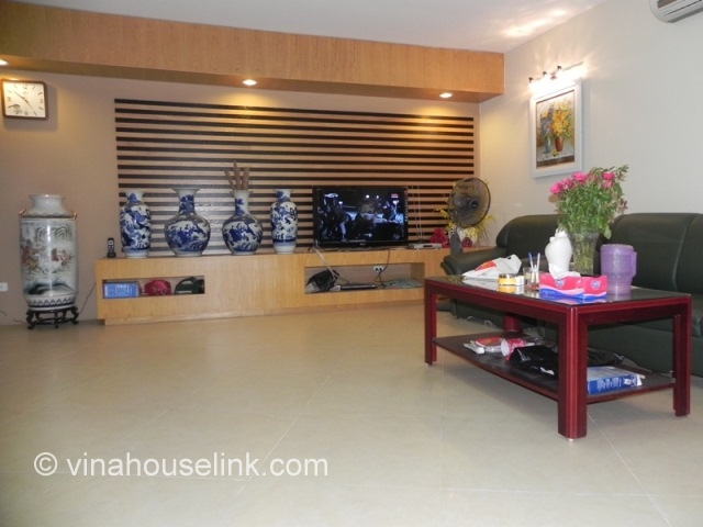 3 bedroom town house with West Lake View, luxury items, nice design in Lac Long Quan Street for rent