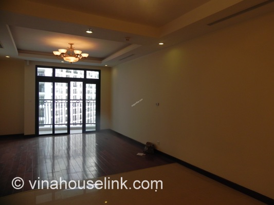 Spacious apartment in Royal City, Hanoi, 2 bedroom, 2 bathroom, 7th floor,134sqm