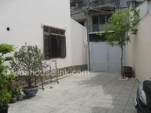 Apartment for rent on Pasteur street, in District 1 Ho Chi Minh city: 1100usd.