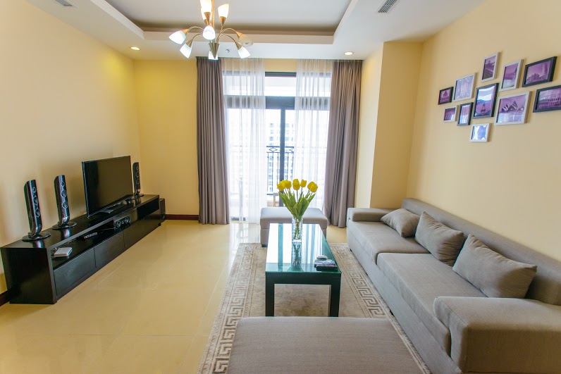 Royal City apartments for rent with 2 bedr , spacious living-room