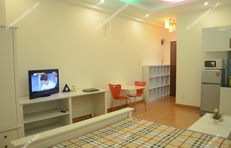 Cozy apartment for rent at Nguyen Trai, Nguyen Cu Trinh Ward, Dist 1, HCMC