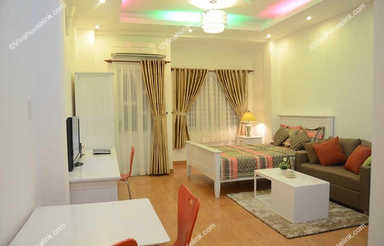 Engaging apartment for rent at Nguyen Trai, Nguyen Cu Trinh Ward, Dist 1, HCMC