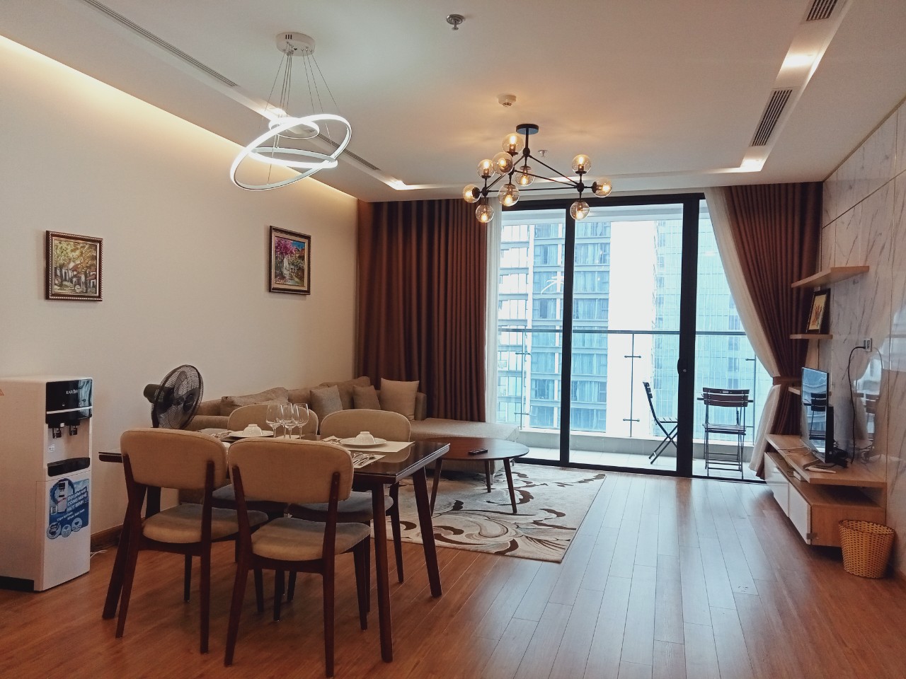 Service apartment for rent at Vinhomes Metropolis 2 bedroom 2 bathroom